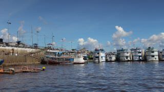 Homem é alvejado a tiro em balsa do Porto da Manaus Moderna