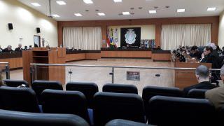 Julgamento do prefeito de Tapauá é adiado outra vez e irrita população