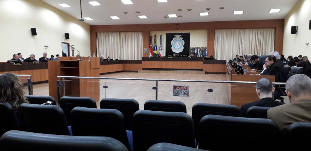 Julgamento do prefeito de Tapauá é adiado outra vez e irrita população