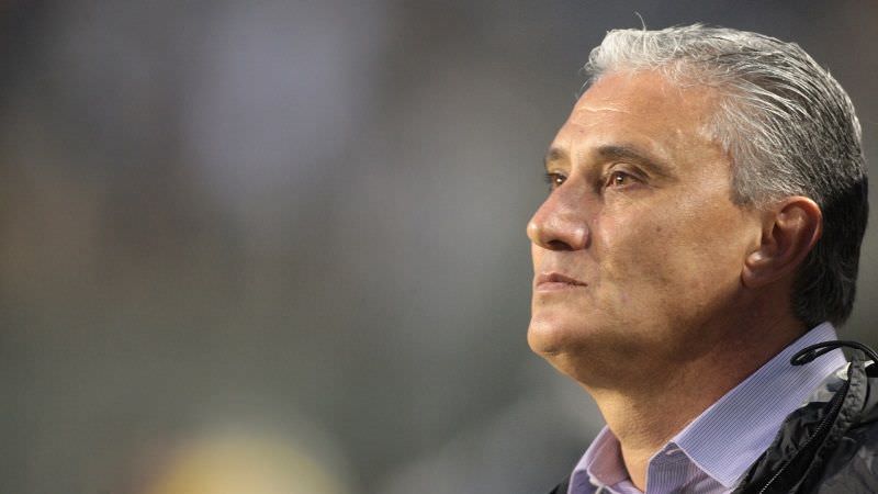 Tite retoma observação de jogos na Libertadores e Brasileirão