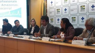 Médicos vão até Brasília pedir intervenção do Ministério da Saúde