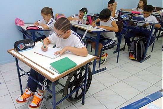 Prefeitura terá que readaptar escolas para alunos com deficiência física