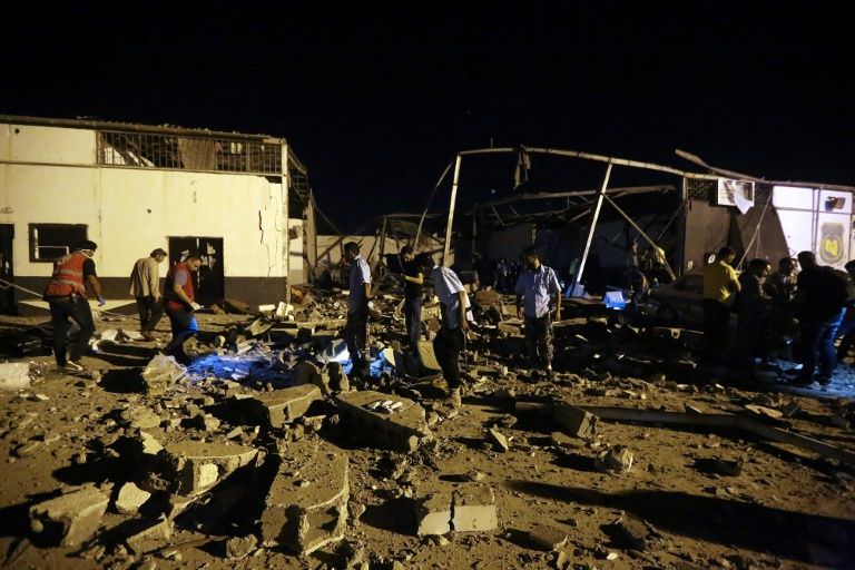 Bombardeio contra migrantes deixa ao menos 40 mortos na Líbia