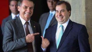 Bolsonaro tenta novo acordo com Maia para aposentadoria de policiais