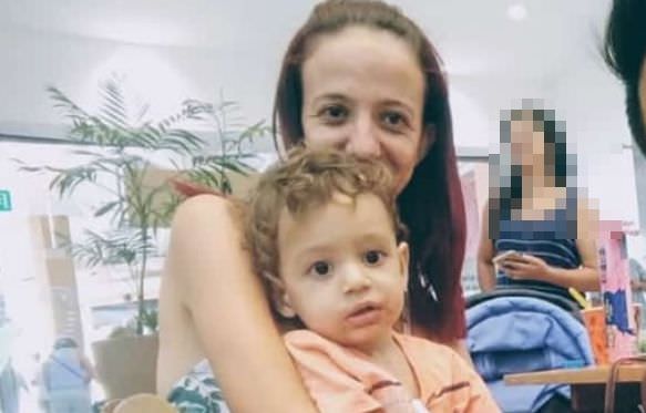 Homem mata companheira ao lado do filho de 1 ano após denúncia de abuso