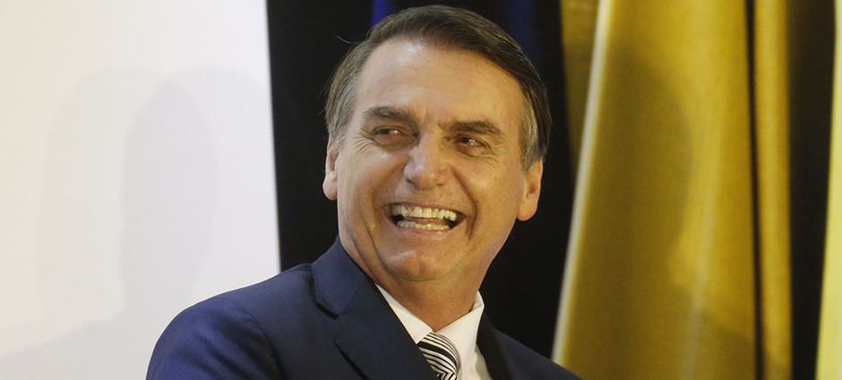 Bolsonaro diz que não é possível manter conselho ‘que não decide nada’