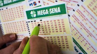 Segundo a Caixa, a probabilidade de um apostador ganhar a Mega-Sena com um jogo simples é de 1 em 50 milhões