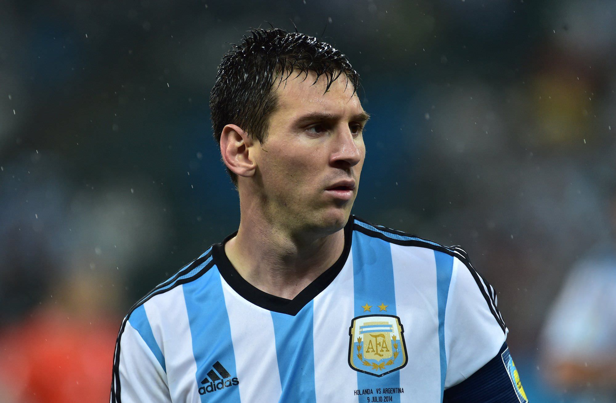 Messi reclama de arbitragem e VAR em sua 9ª eliminação