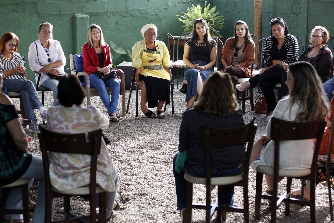 Projeto ajuda mulheres de Brumadinho a lidar com o luto