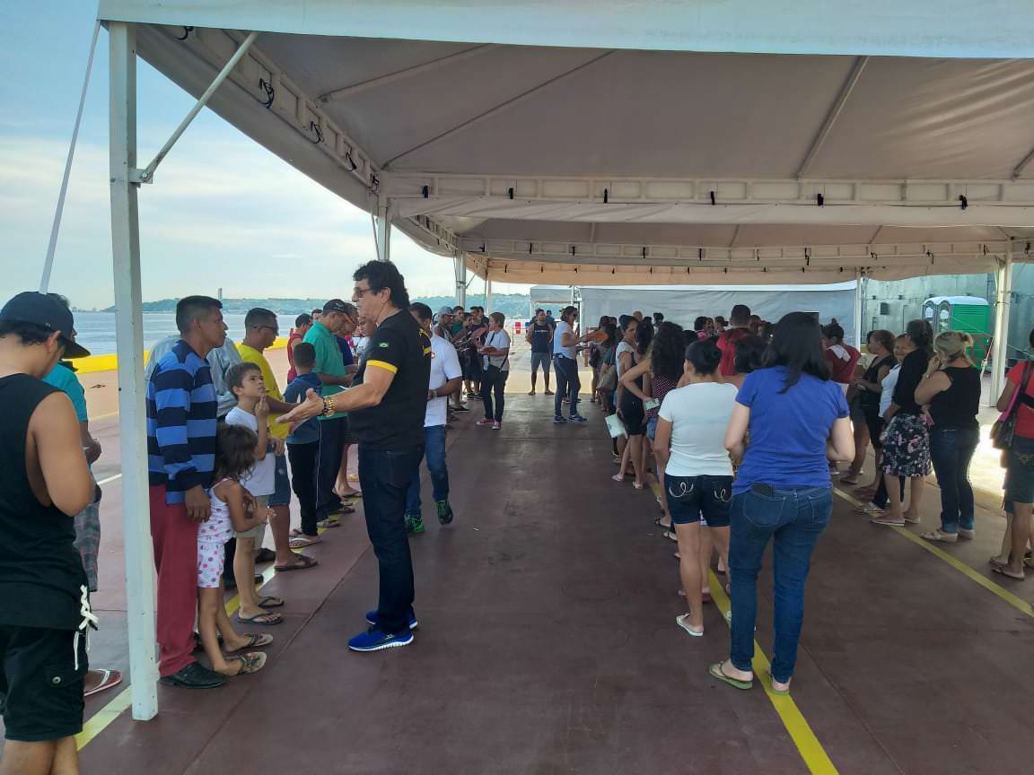 Justiça intima dono de barco por transportar menores sem autorização