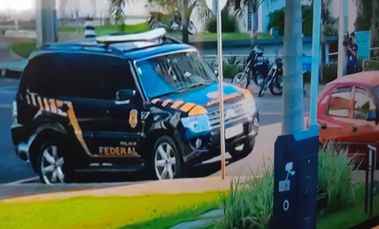 PF cumpre mandado de busca e apreensão em condomínio de luxo