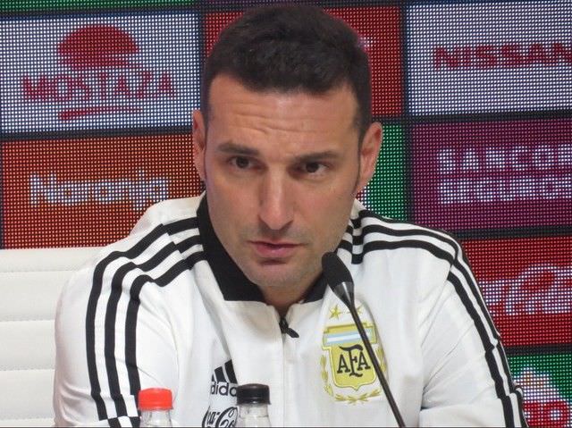 Técnico da Argentina diz que revolta pela derrota para o Brasil só aumenta