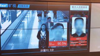 Oficiais chineses instalam aplicativo de espionagem em celulares