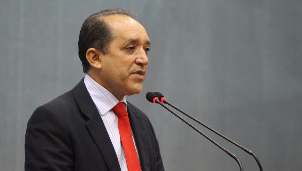 Vereador Professor Samuel será investigado por 'rachadinha' em gabinete