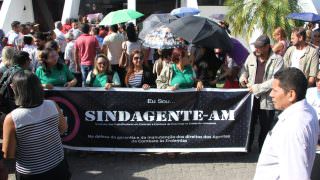 Servidores vão decidir sábado quando iniciam a greve geral