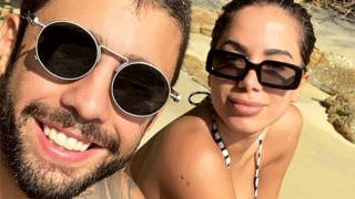 Anitta diz que leva outras pessoas para sexo com Pedro Scooby e dá detalhes