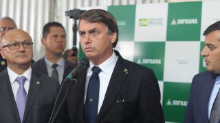 Bolsonaro repercute pergunta de jornalista do AM1 sobre Guedes