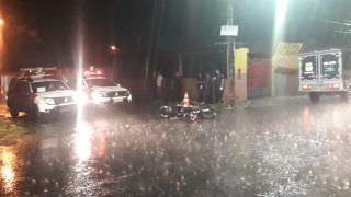 Motociclista é executado com 5 tiros na cabeça por dupla em Manaus