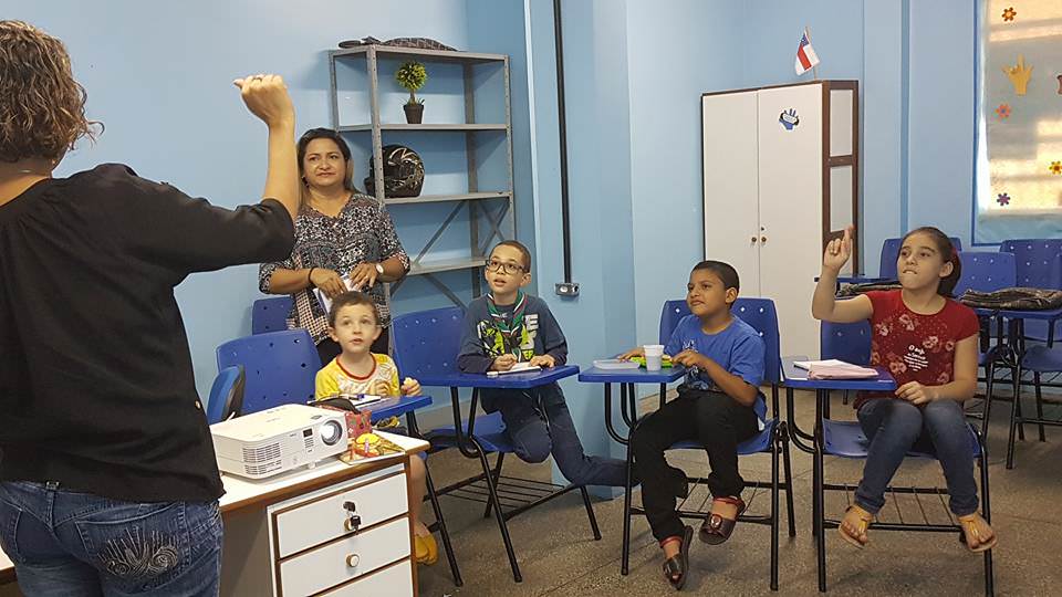 Seduc abre inscrições para curso gratuito de Libras Kids