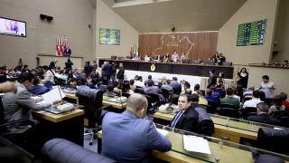 Deputados convocam Dantas e Castro para esclarecer denúncias de corrupção