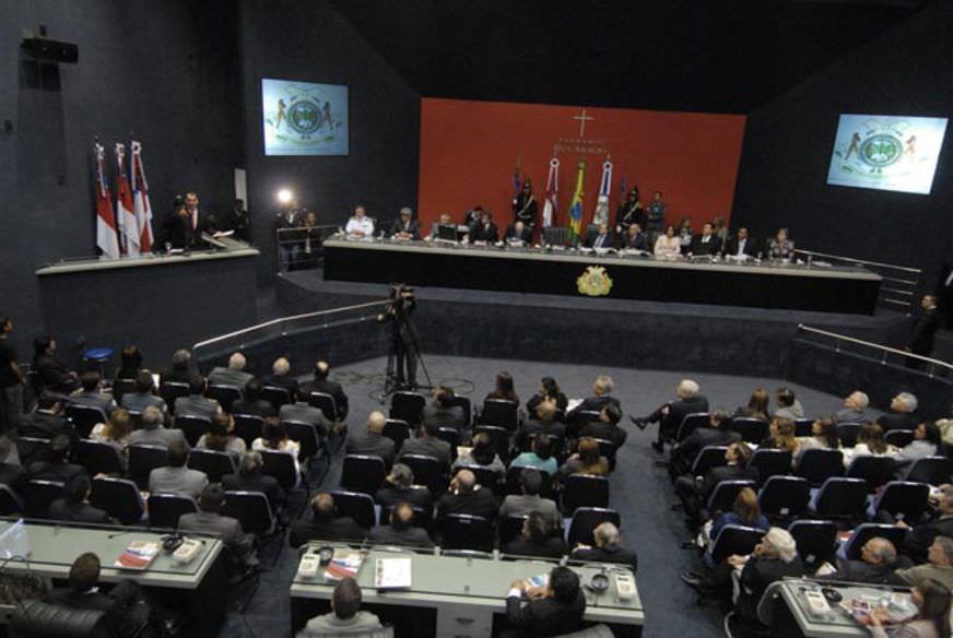 MPF deve ouvir deputados acusados de receber ‘mensalinho’