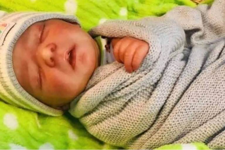 Casal finge morte de bebê com boneca Reborn para arrecadar dinheiro