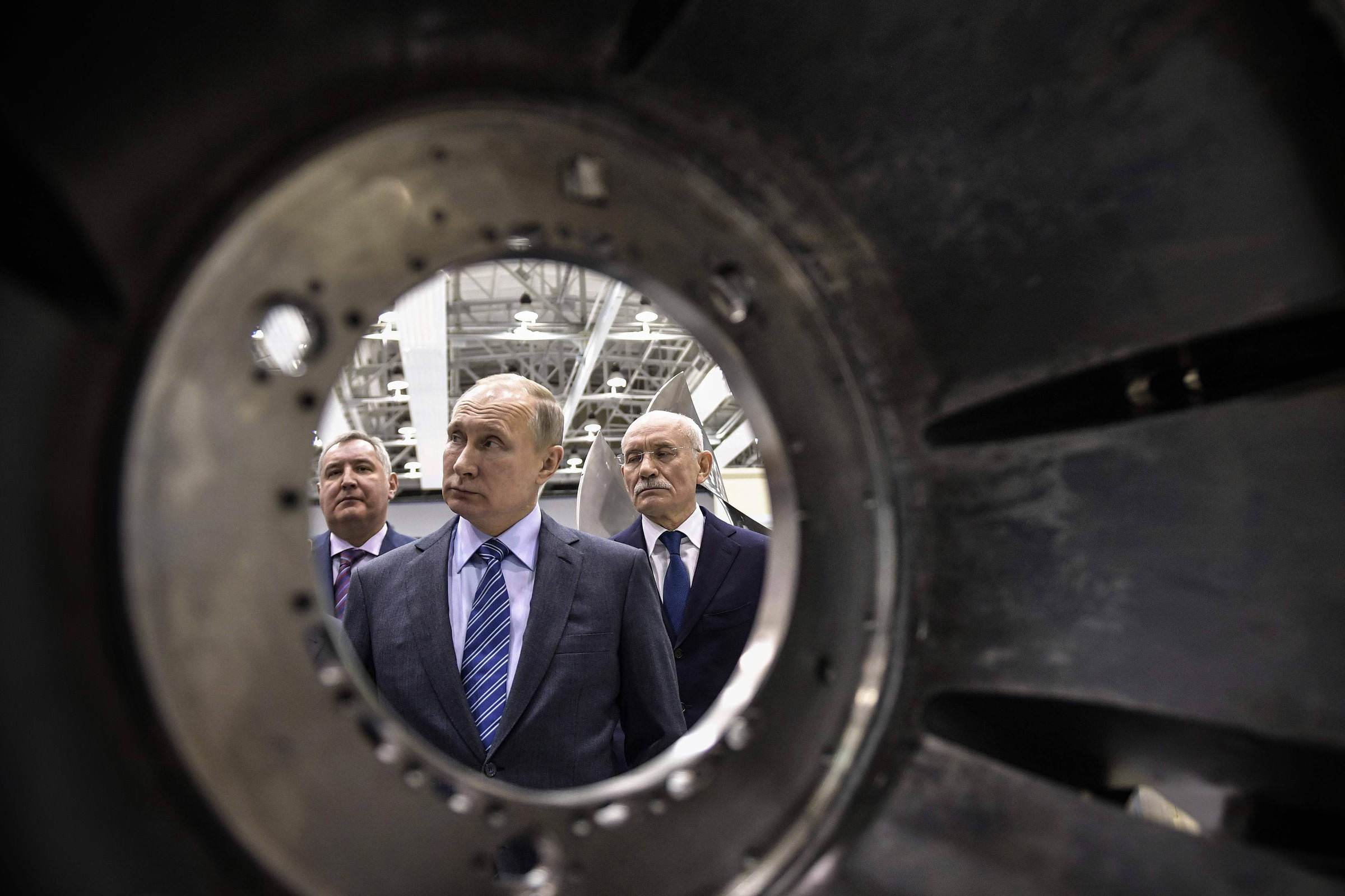 Contra EUA e Otan, Rússia vai reforçar fronteiras ocidentais