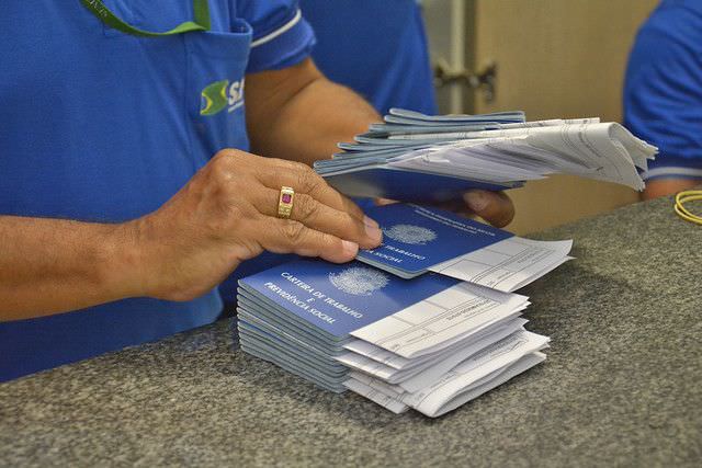 Sine Amazonas oferta 46 vagas de emprego nesta segunda; veja