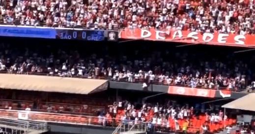 Torcedor que caiu da arquibancada do Morumbi está em observação