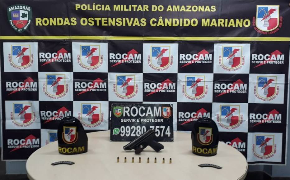 Homem é detido com arma de fogo em festa clandestina