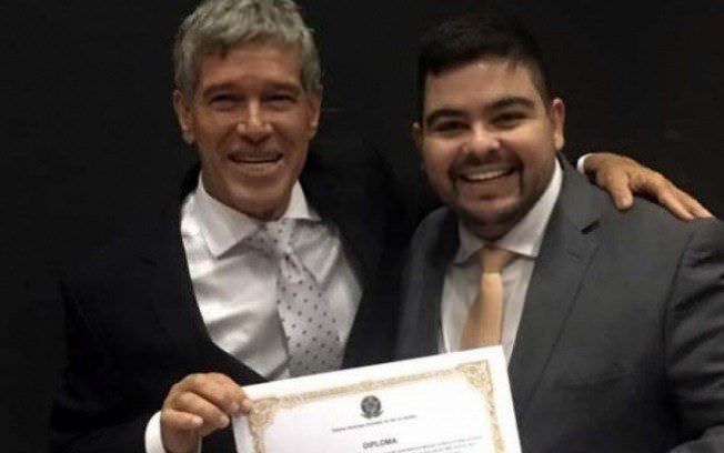 Vereador e filho são assassinados a tiros dentro de casa