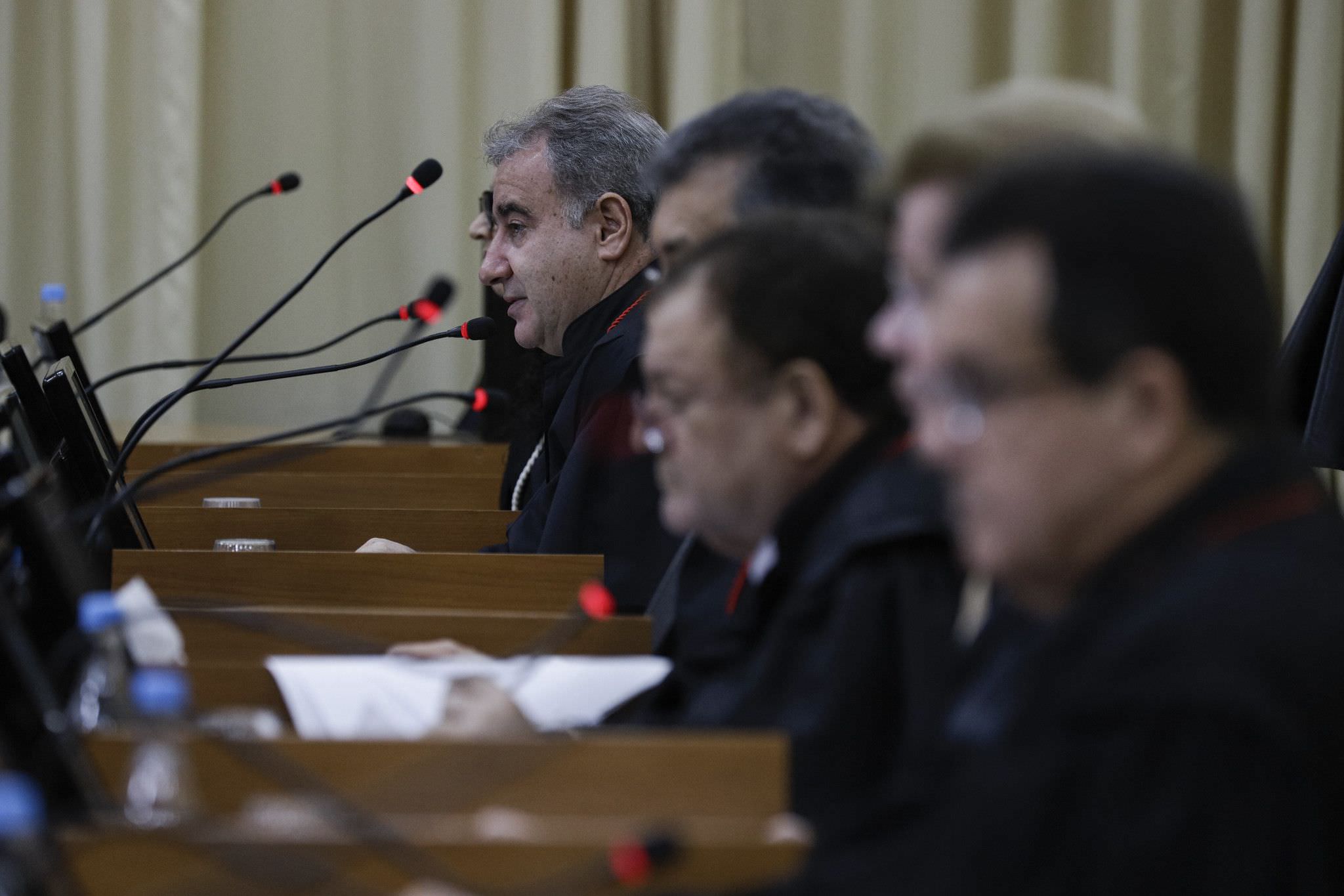 Justiça considera ilegal greve dos servidores e autoriza desconto salarial