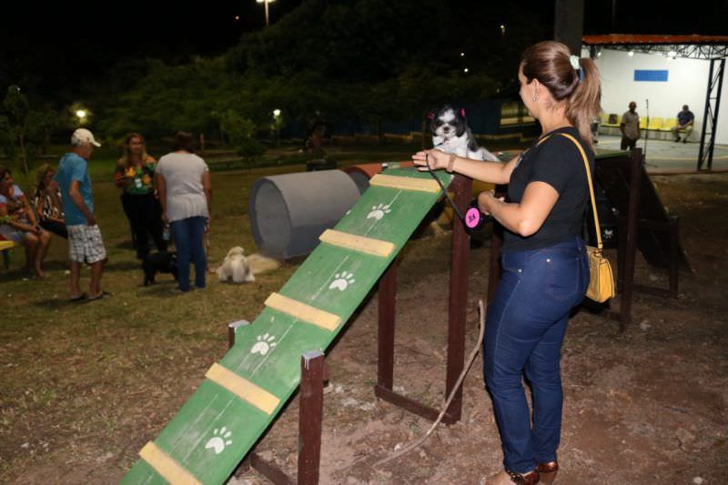 Prefeitura de Manaus inaugura praça exclusiva para cães e gatos