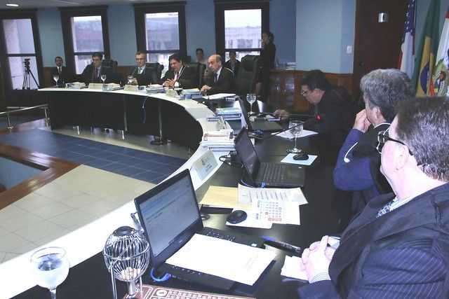 Pleno do Tribunal de Contas do Estado avalia 64 processos