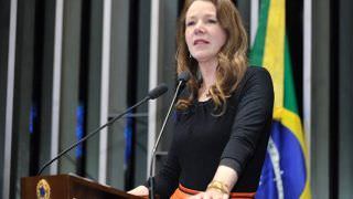 PCdoB-AM avalia lançar Vanessa Grazziotin à Prefeitura de Manaus