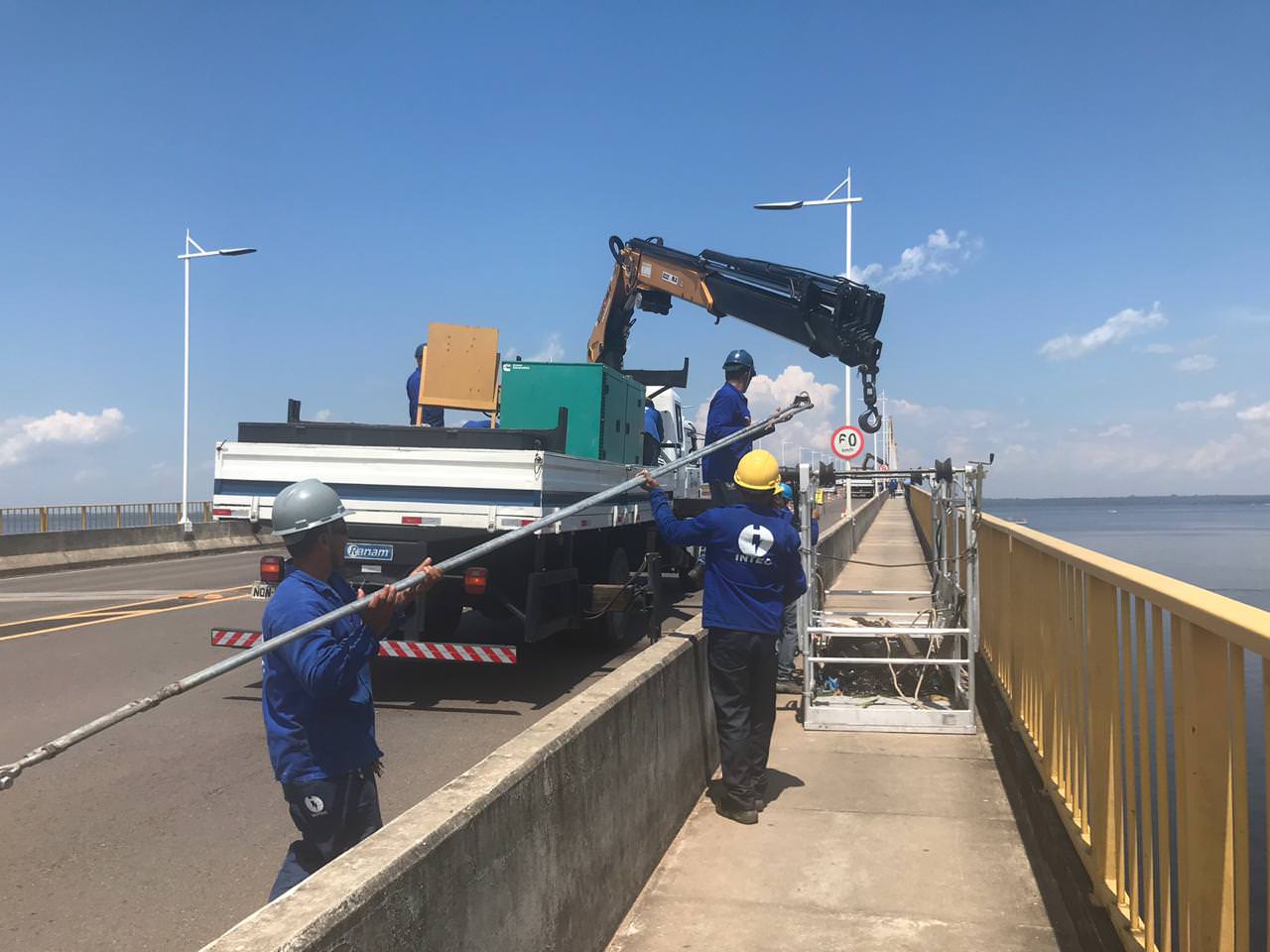 Empresa faz obra para reforçar fornecimento de energia em Manacapuru