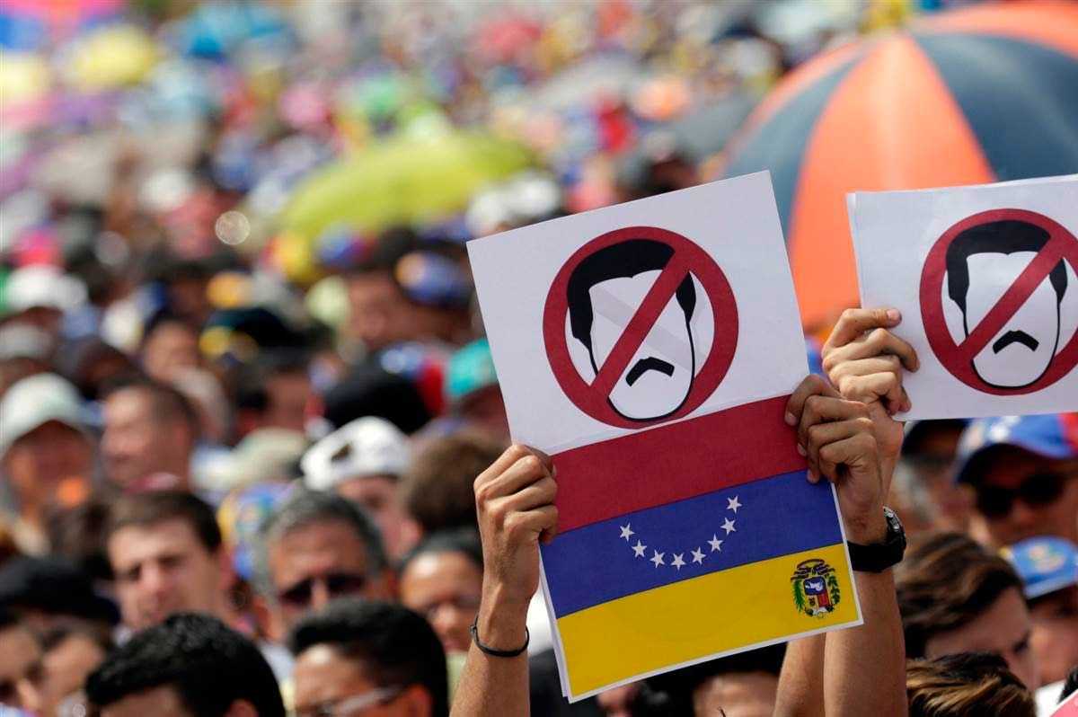 Mourão: Cabe à comunidade internacional buscar solução para Venezuela