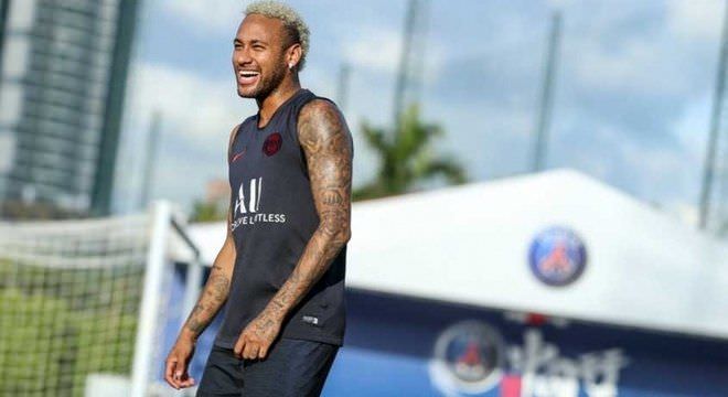 Neymar é cortado de estreia do PSG no Francês para definir futuro