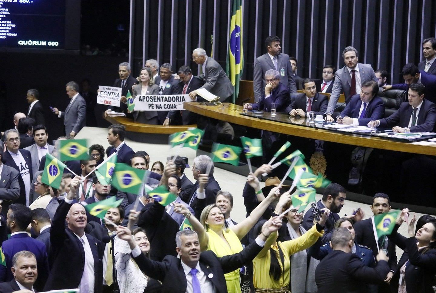 Câmara tenta concluir votação da Previdência nesta semana