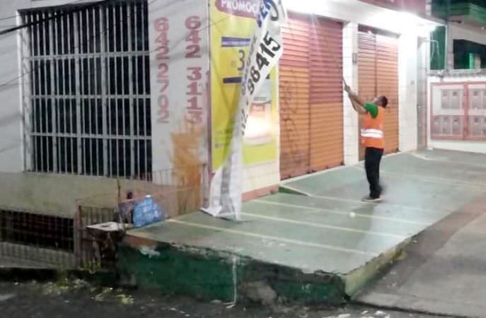‘Manaus Mais Limpa’ retira mais de 300 propagandas irregulares