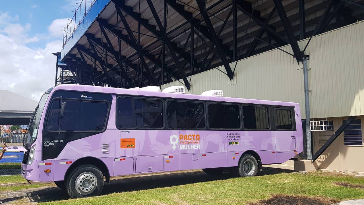 'Ônibus da Mulher' oferta serviços gratuitos neste sábado