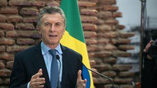 Governo monta operação para frear nervosismo e dólar recua na Argentina