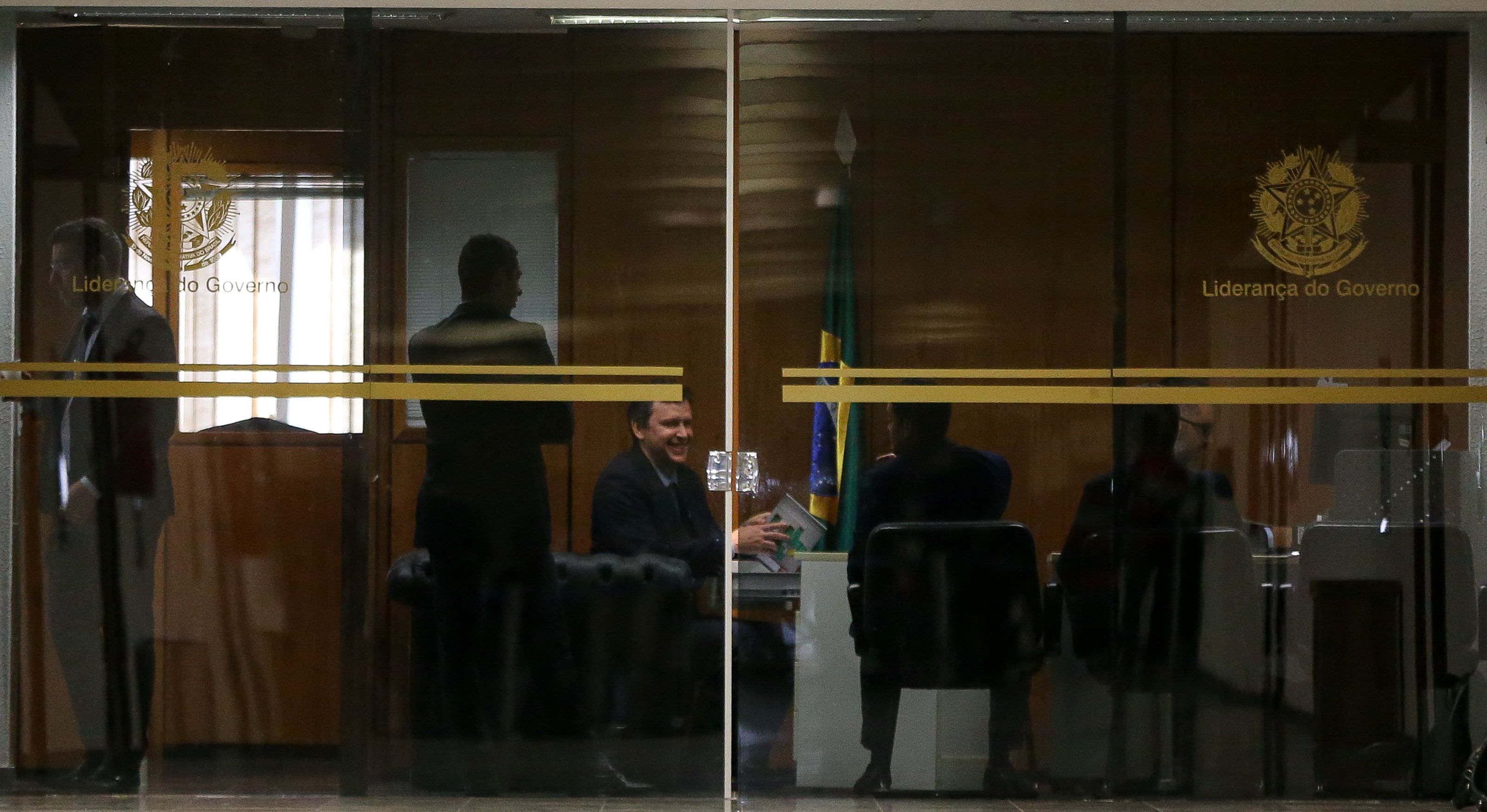 PF aponta pagamento de R$ 5,5 milhões a líder do governo Bolsonaro