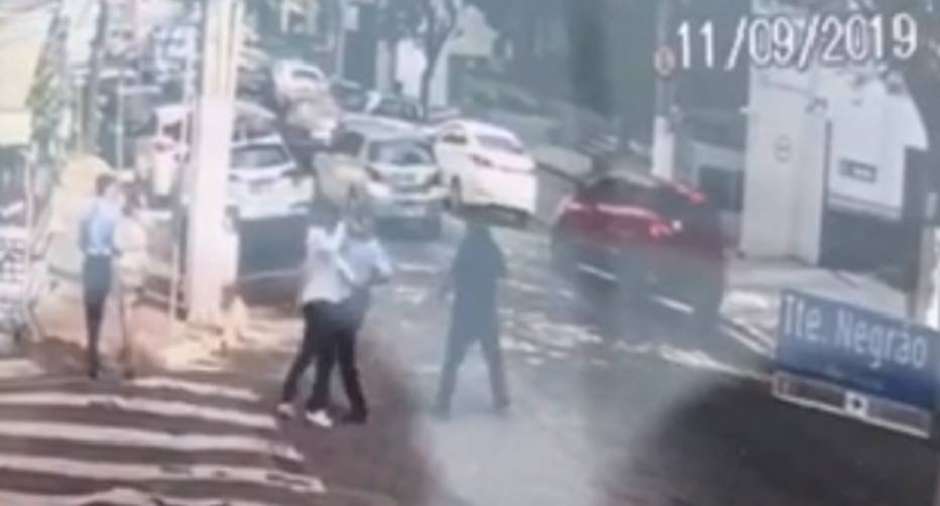 PM reformado é assassinado com tiro à queima-roupa após sair do banco