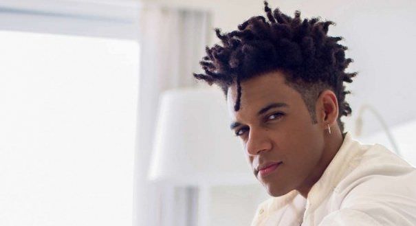 Vinícius D'Black é o vencedor da quinta temporada do reality Dancing Brasil