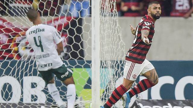 Com dois gols de Gabigol, Flamengo domina o jogo e derrota Palmeiras no Brasileirão