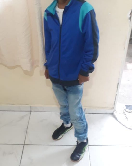 Menino é barrado em shopping após seguranças o confundirem com pedinte