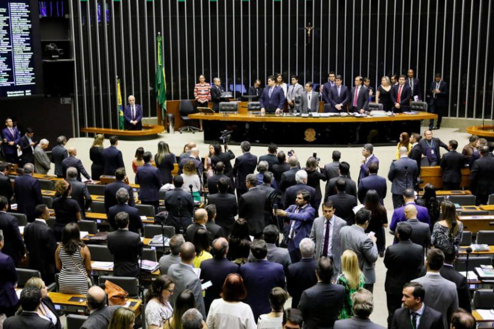 Congresso derruba veto de Bolsonaro à Lei do Livro