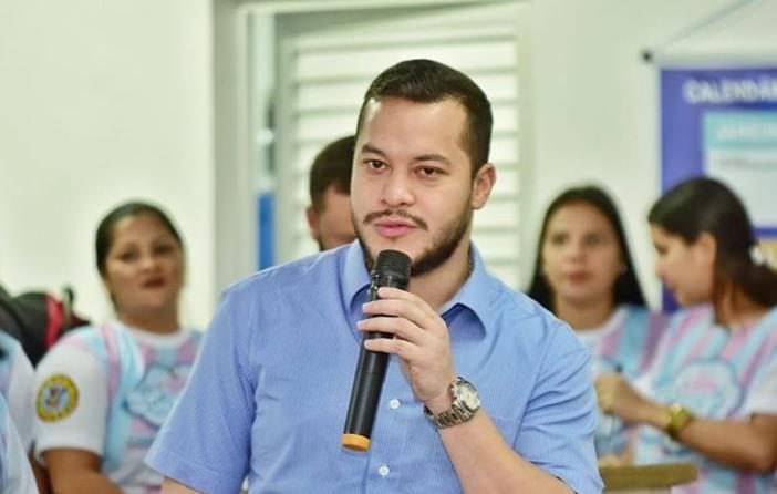 Adail Filho deve explicar falta de pagamentos de quase R$ 1 milhão