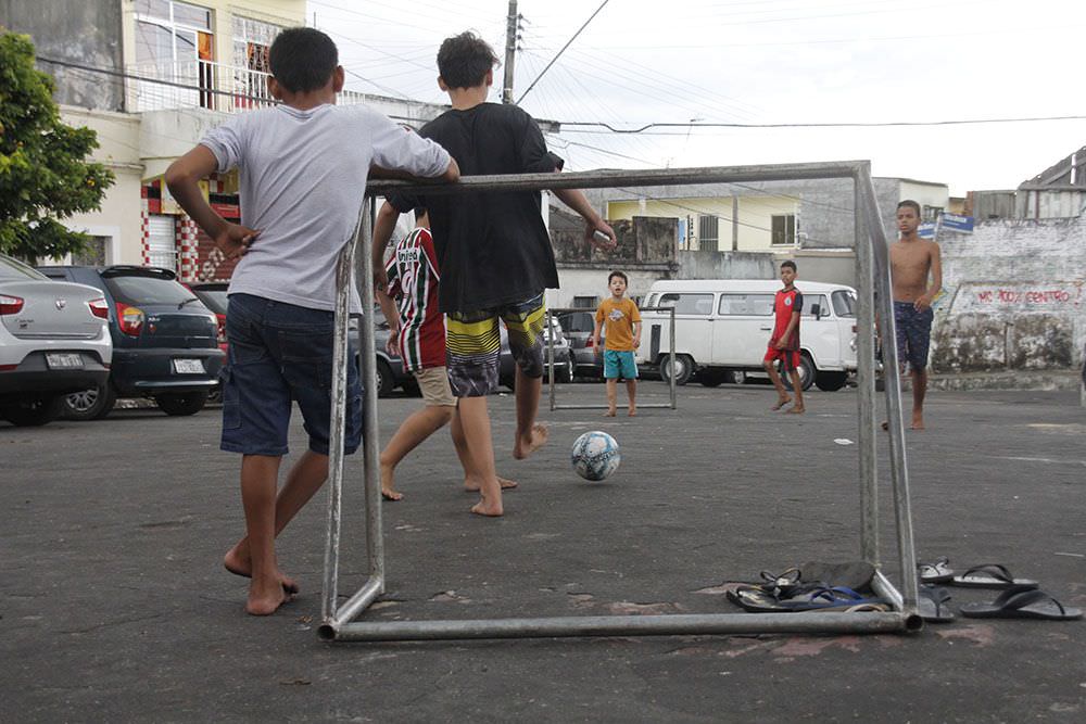 Bairro Coroado recebe competição de futebol de rua